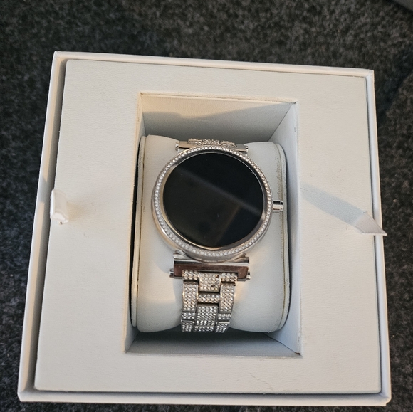 Michael Kors  Acces - Picture 7 of 10